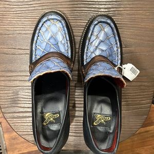 Freebird size 9 never worn blue accents